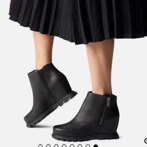 Sorel Black Joan of Arctic Wedge Zip Bootie